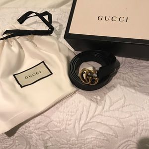 Gucci Authentic Marmont slim black leather belt